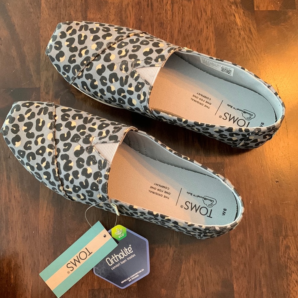 NIB TOMS Alpargata Grey Leopard Print, size 6, new with tags and box - Picture 1 of 6